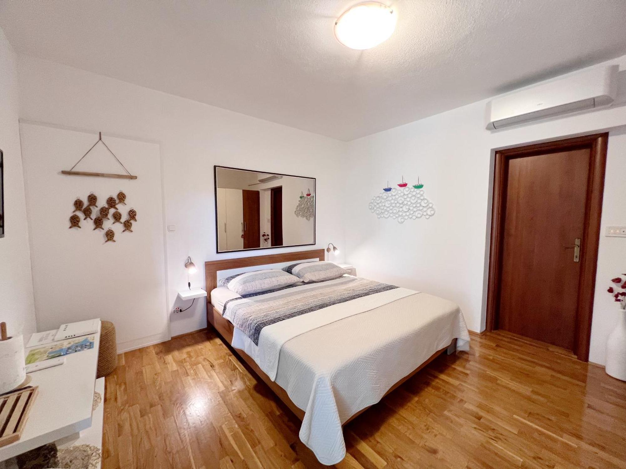 Room Tai - Spacious And Comfy With Private Terrace 흐바르 외부 사진
